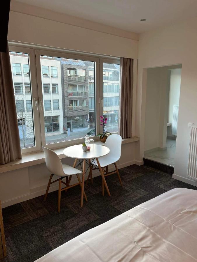 Nieuwe Kamer In Centrum Brugge Met Badkamer ! Екстер'єр фото