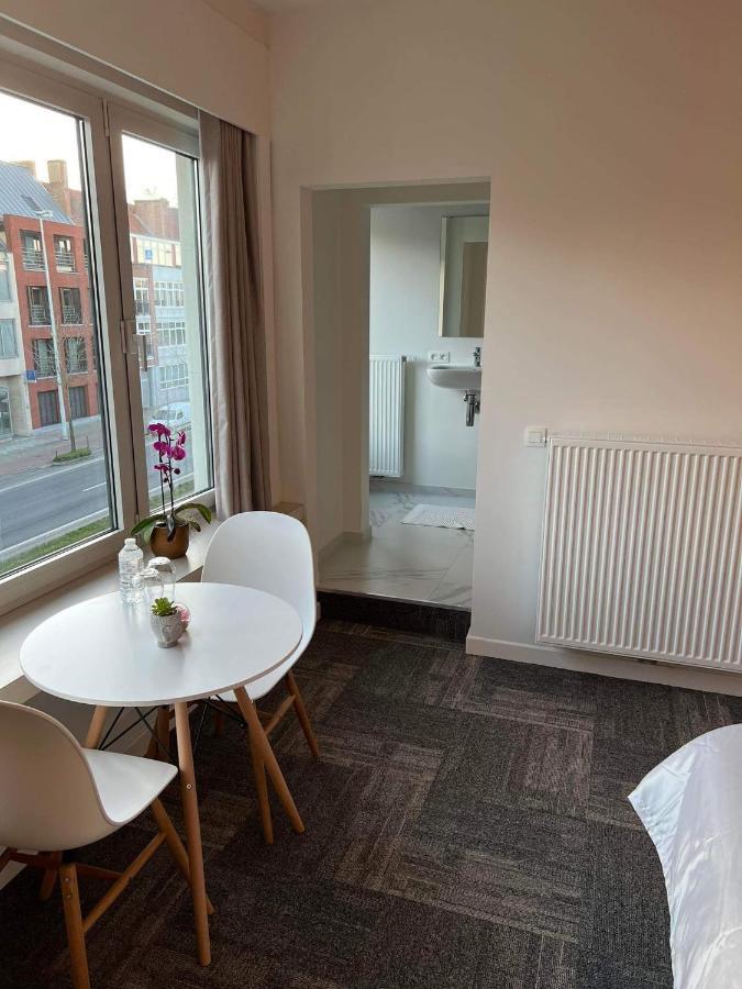 Nieuwe Kamer In Centrum Brugge Met Badkamer ! Екстер'єр фото
