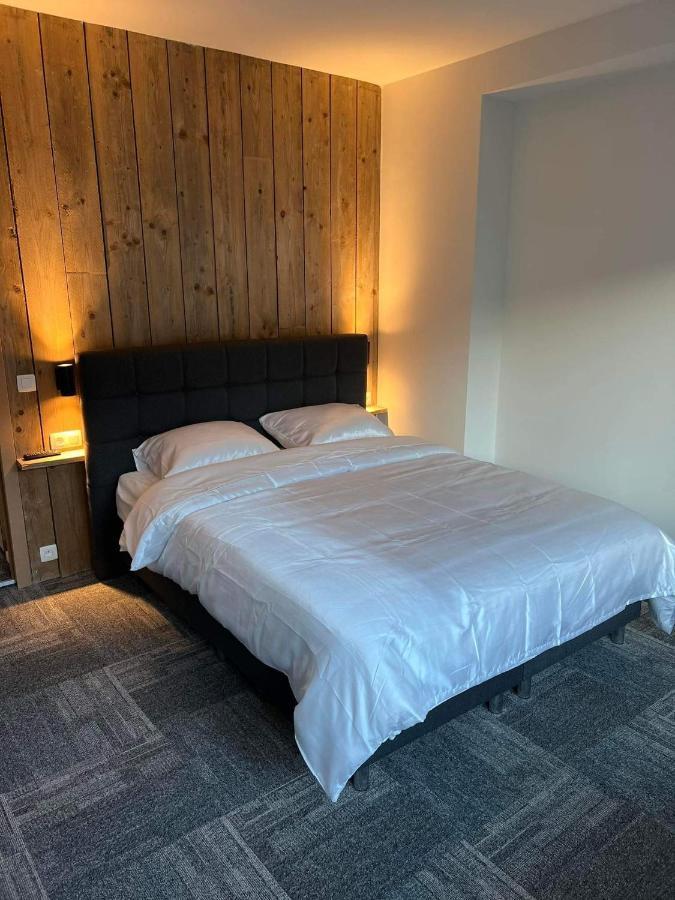 Nieuwe Kamer In Centrum Brugge Met Badkamer ! Екстер'єр фото
